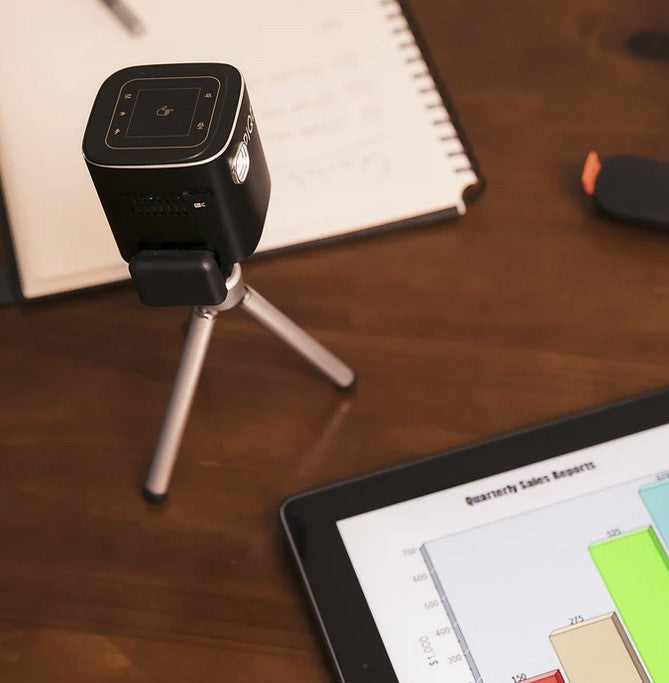 PIQO -- Smart Mini projector
