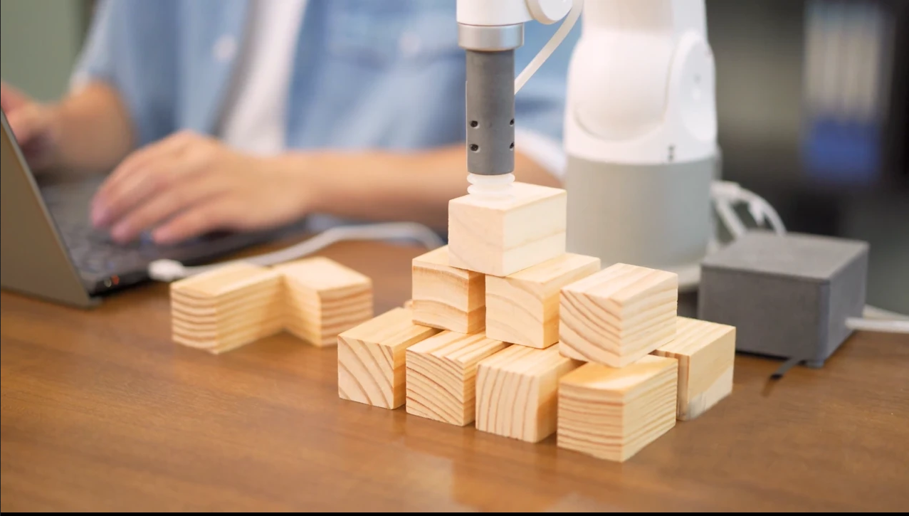 Mypalletizer - All-in-one suite - 4-Axis Compact Robotic Arm