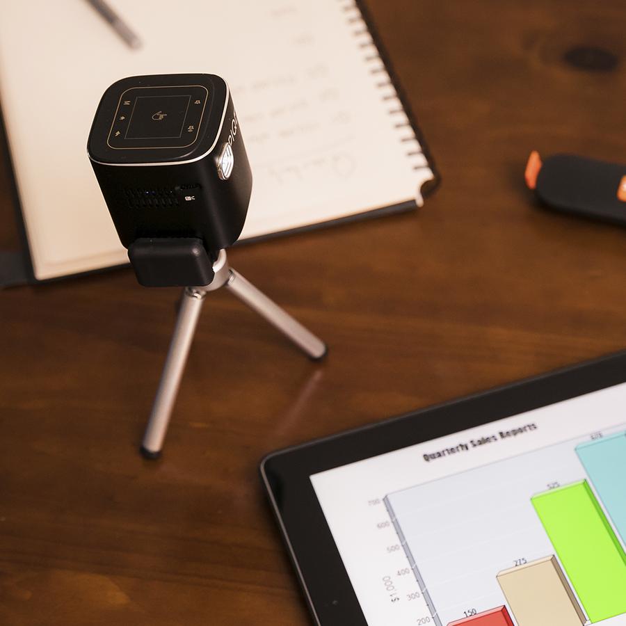 PIQO -- Smart Mini projector